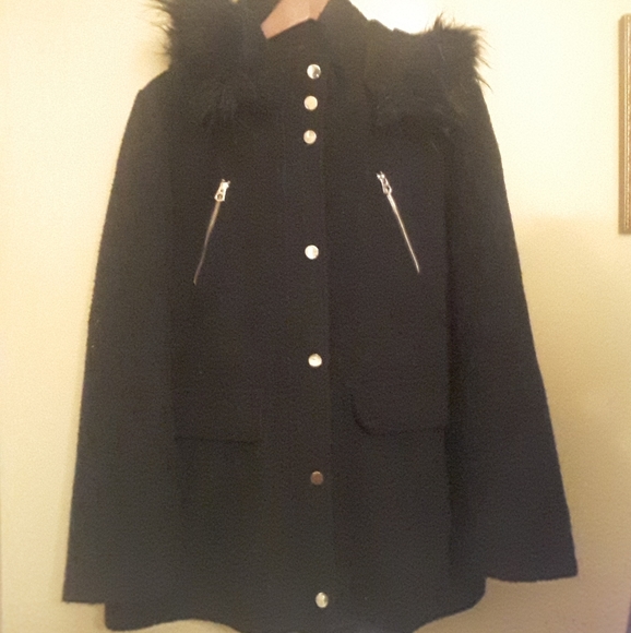 BLACK FUR-HOODED COAT - Picture 1 of 4